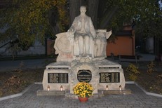 2011-10 Pomník Svobody se sochou T.G.Masaryka .jpg