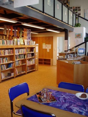 interiér knihovny